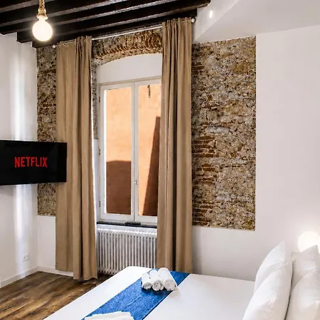 Il Caruggio Living Design Moderno Nel Porto Antico * جنوة